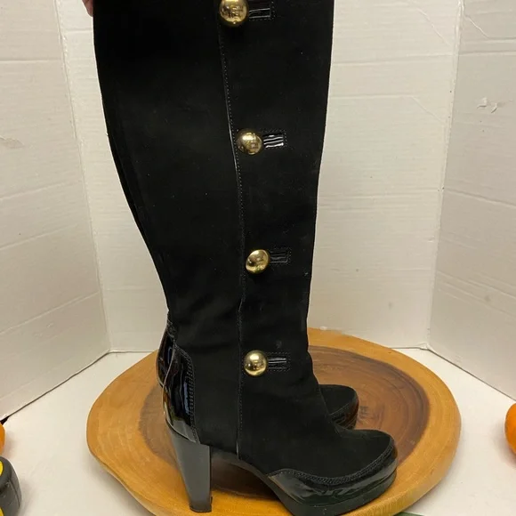 Fendi Gold Buttoned Leather Heeled Knee High Boots